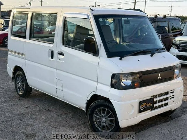 2010 Mitsubishi Minicab Van
