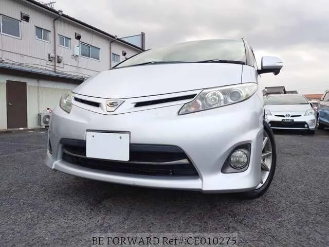 2010 Toyota Estima — photo 1